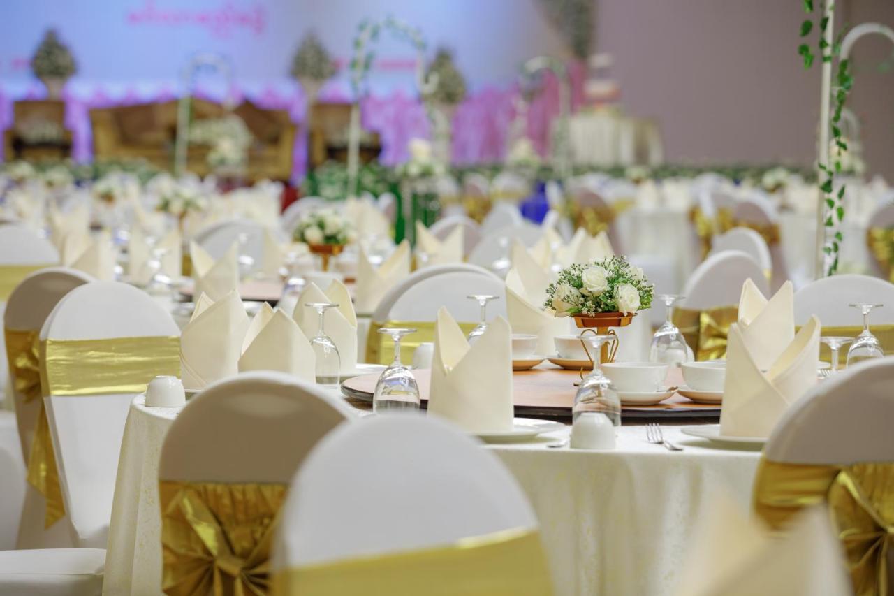 Taw Win Garden Hotel Yangon Ngoại thất bức ảnh